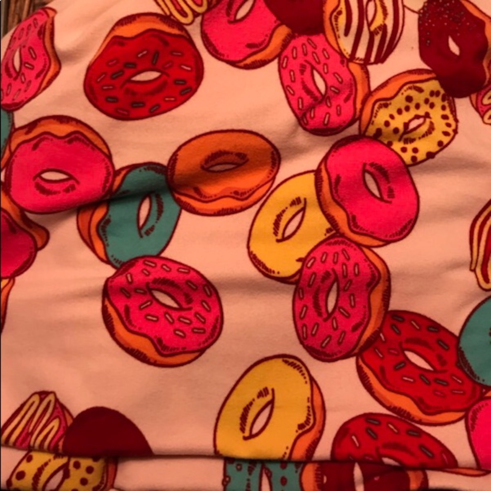 Lularoe Donut Leggings Tall and Curvy